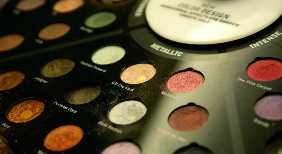 Αγορές καλλυντικών μέσω Ίντερνετ,τα πιο δημοφιλή online stores του εξωτερικού και της Ελλάδας