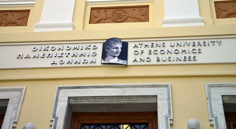 Η ομάδα του Τμήματος ΛΟΧΡΗ, νικήτρια του φοιτητικού διαγωνισμού CFA Research Challenge