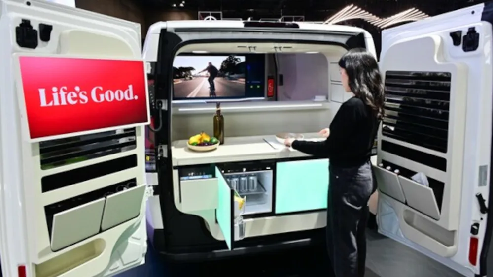 Η LG και η Kia παρουσιάζουν το Spielraum, το έξυπνο όχημα του μέλλοντος