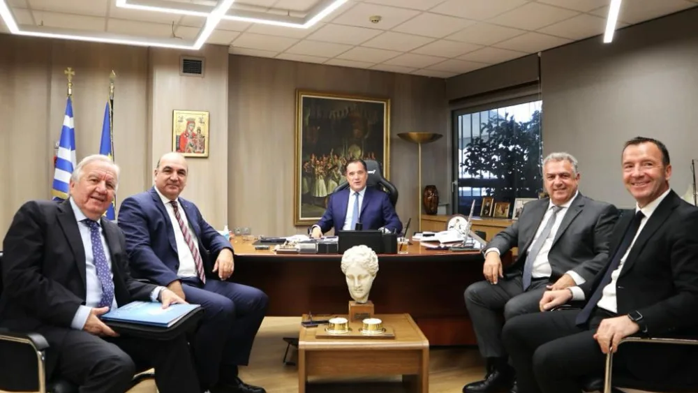 Επί τάπητος κρίσιμα θέματα για τις επιχειρήσεις στη συνάντηση Μασούτη - Γεωργιάδη