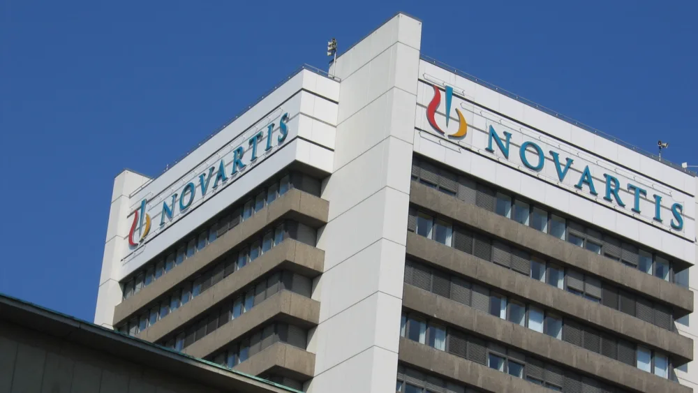 Novartis: Ανοδική αναθεώρηση των προβλέψεων κερδοφορίας παρά τις πιέσεις από τις κλινικές αποτυχίες