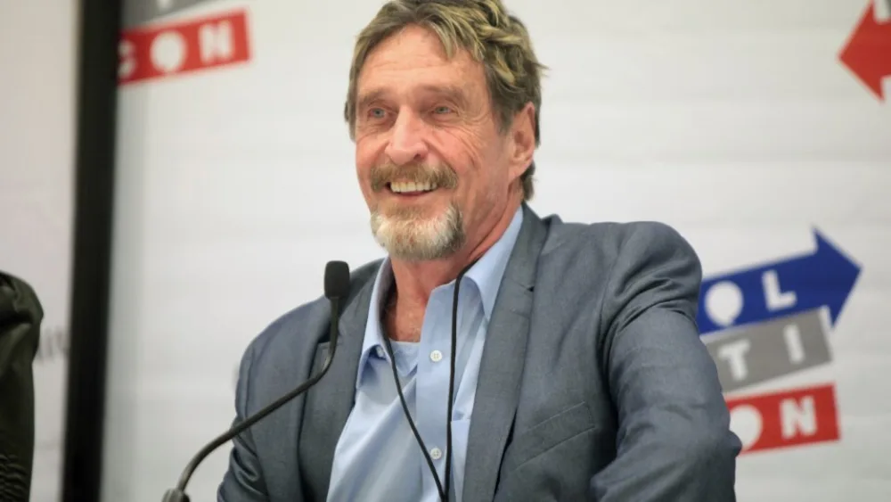Ο John McAfee, γνωστός από τα antivirus, συνελήφθη για φοροδιαφυγή