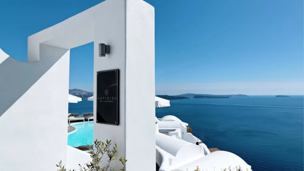 Το Katikies Santorini στα  500 καλύτερα ξενοδοχεία στον κόσμο από τους αναγνώστες του Travel + Leisure