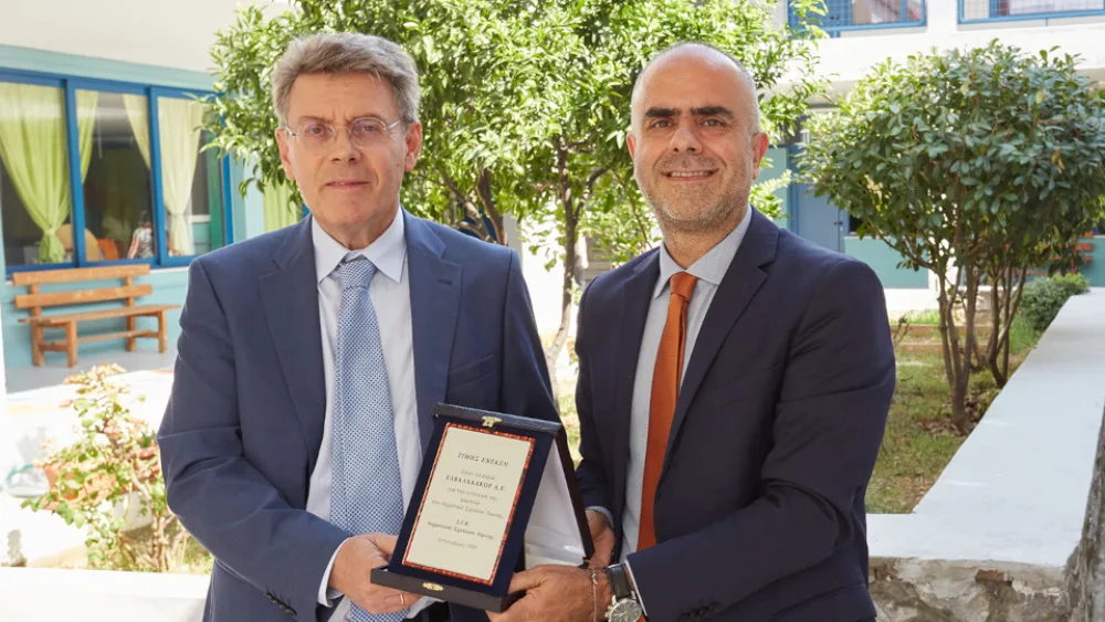 ElvalHalcor και Σιδενόρ ολοκλήρωσαν την ανακατασκευή του Δημοτικού Σχολείου στη Λίμνη Ευβοίας