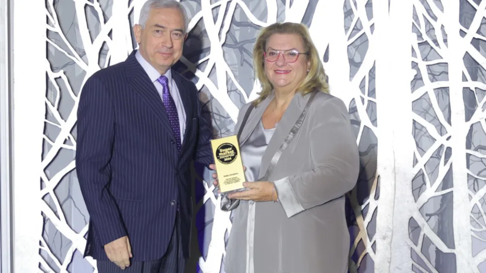 Τιμητική διάκριση απέσπασε η πρόεδρος της ΜΕΒΓΑΛ στο πλαίσιο της διοργάνωσης Super Μarket Awards 2024