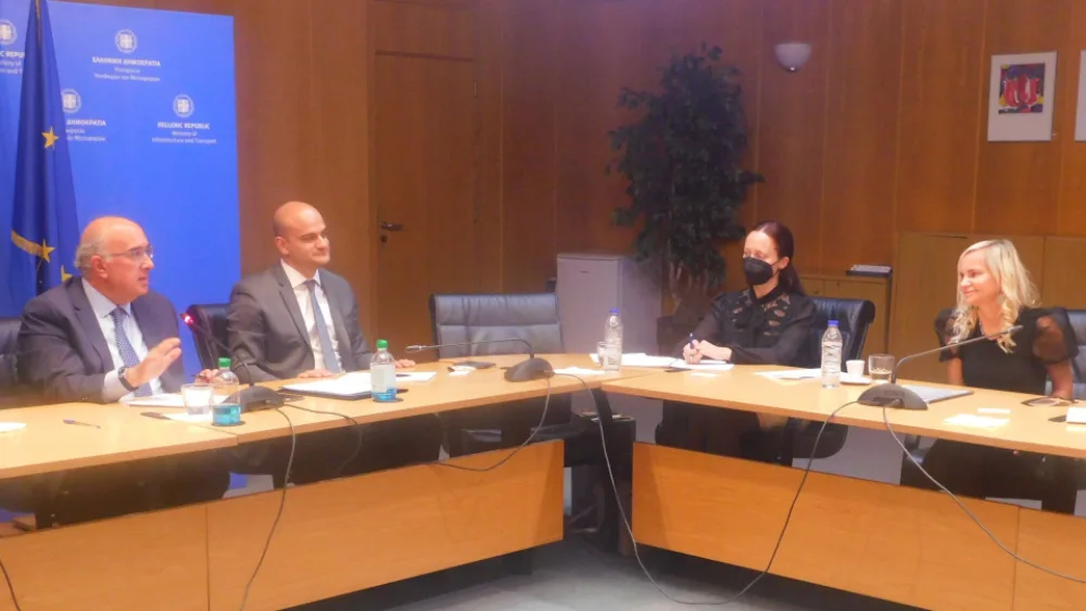 ​Η ηλεκτροκίνηση στο επίκεντρο της συνάντησης του Παπαδόπουλου με τη Σλοβάκα ομόλογό του