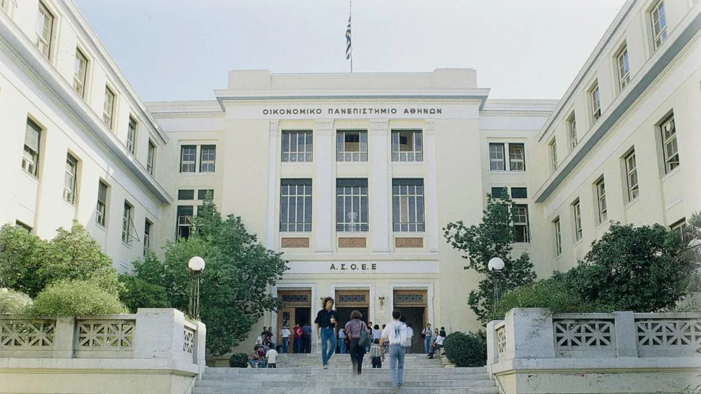 Έρευνα ΟΠΑ: 6 στους 10 απόφοιτοι επιλέγουν μεταπτυχιακό από το ίδιο πανεπιστήμιο