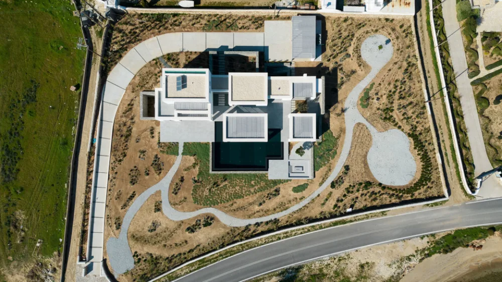 Κατασκευή βιώσιμης κατοικίας, τοπόσημου για τις Κυκλάδες, από την PAROSTEC