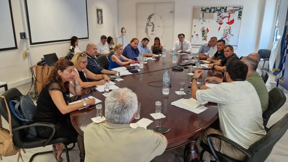 Πιερρακάκης και Μιχαηλίδου συναντήθηκαν με τα Διοικητικά Συμβούλια της ΟΛΜΕ και της ΔΟΕ