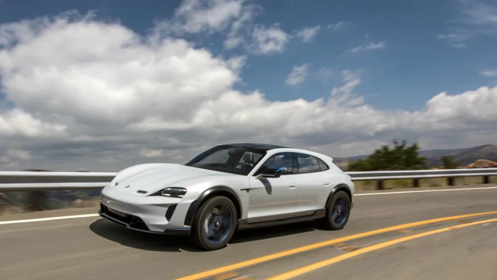 Η Porsche βάζει τέλος στα ντιζελοκίνητα