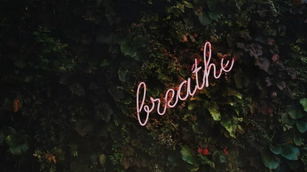 7 πρακτικοί τρόποι να διαχειριστείς το άγχος σου στη δουλειά