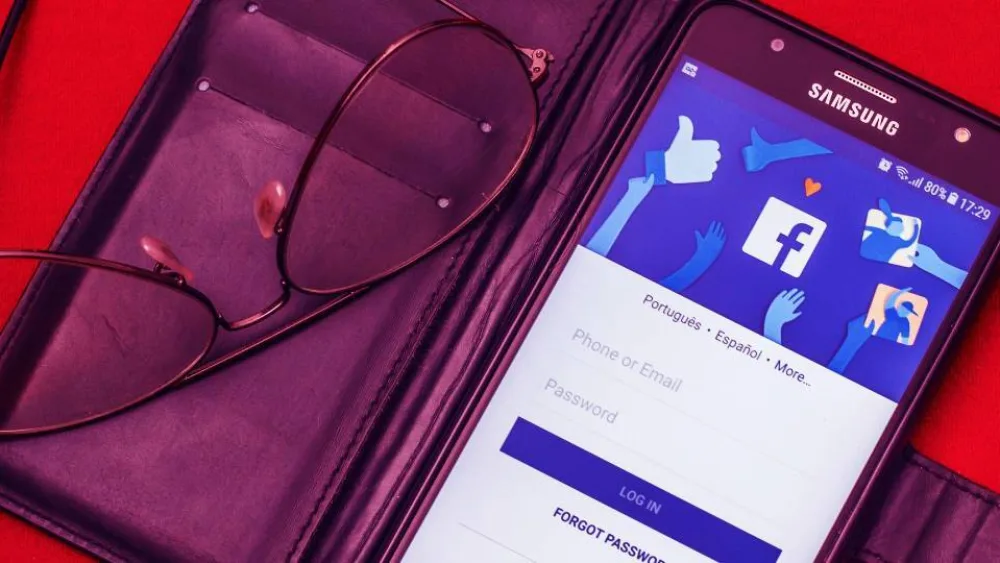 «Παράνομη» στρατηγική μάρκετινγκ στα social media