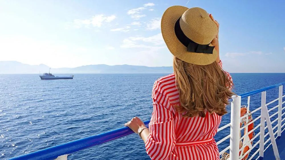 Τουρισμός: Η μεγάλη συμβολή στο ΑΕΠ - στρατηγική επιτυχία ή ένα σήμα κινδύνου για την οικονομία;