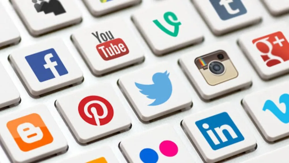 Social media: Ο παράδεισος των απατεώνων... και 10 τρόποι να τους εντοπίσετε