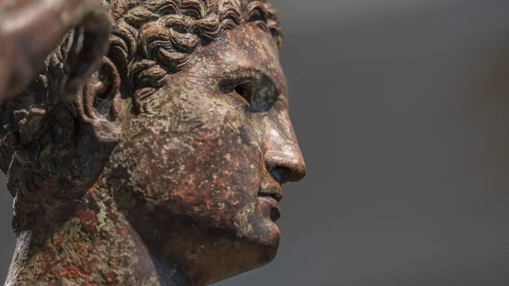 Αρχαίο ελληνικό άγαλμα σε διεκδίκηση από την Ιταλία και το Μουσείο Getty