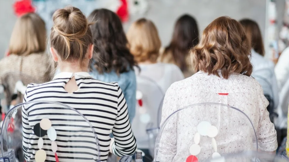 Ξεκινά το πρόγραμμα της ΔΥΠΑ για άνεργες μητέρες, συνολικού ύψους 100 εκατ. ευρώ - Υποβολή αιτήσεων μέσω gov.gr