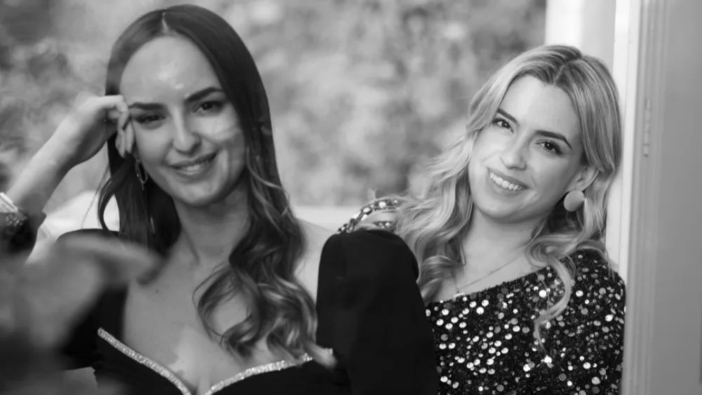 CM Makris: Η Χρυσάνθη, η Μάρω και τα κοσμήματα με την αίσθηση του οικείου