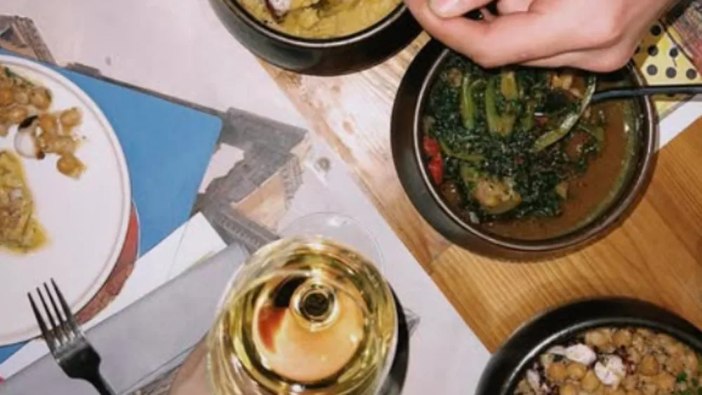 Φτιάχνουμε λίστα για το Σαββατοκύριακο με τα νέα μέρη για φαγητό στην Αθήνα