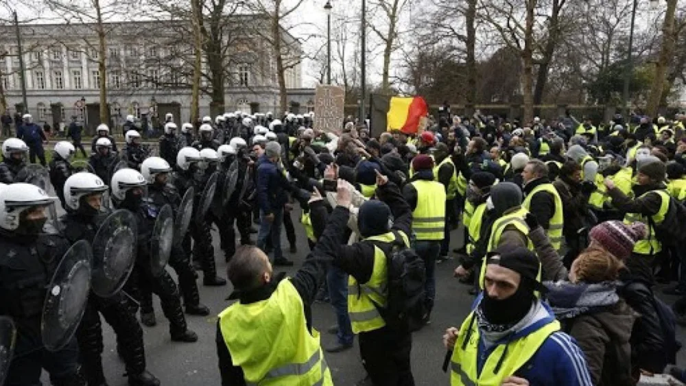 Αστάθεια, η νέα κανονικότητα: Οι επιχειρήσεις αντιμέτωπες με βία και κοινωνικές αναταραχές