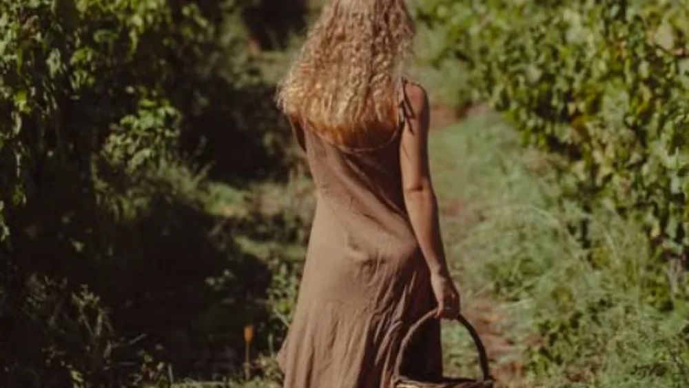 Myrtia: Το brand ομορφιάς που γεννήθηκε σε έναν κήπο λίγο έξω από την Πάτρα