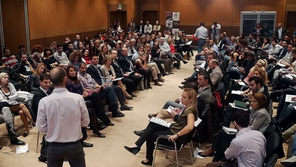 7 λεπτά Χ 20 διακεκριμένοι ομιλητές: Το στοίχημα για τη γνώση πέτυχε!
