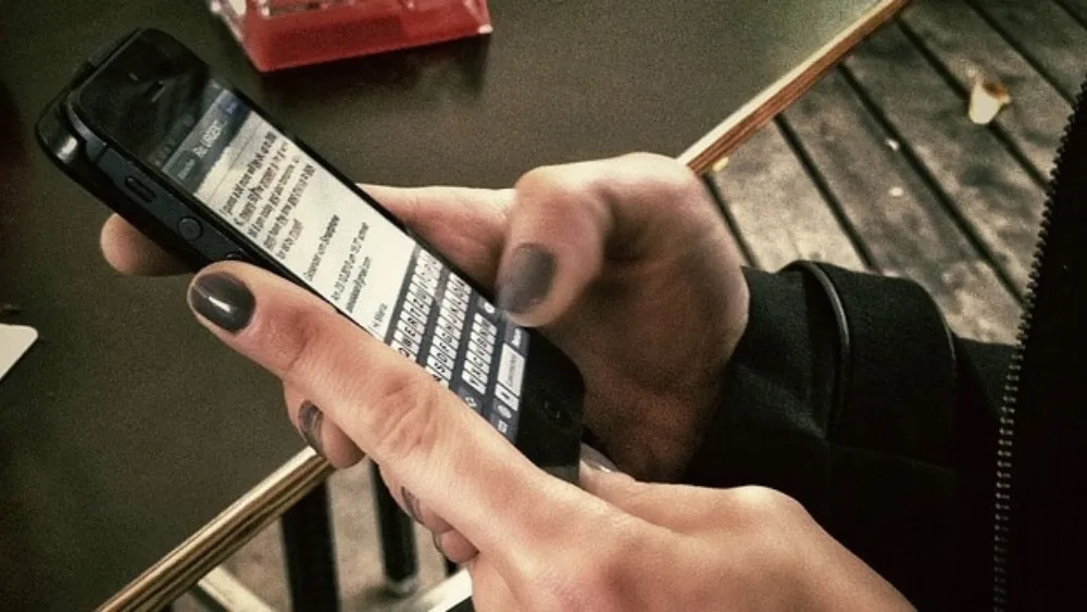 Μεγάλη απάτη με sms