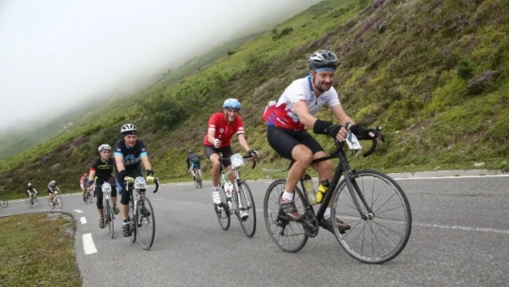 35 χώρες διέσχισε με ποδήλατο η ομάδα “Win4Youth” της Adecco