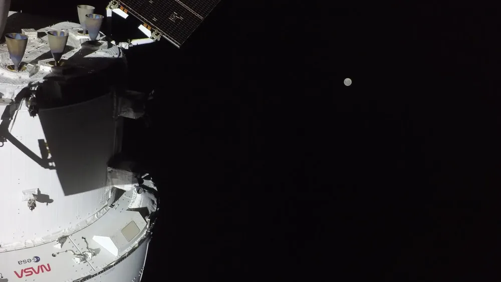 NASA: Εντυπωσιακές εικόνες από τη σκοτεινή πλευρά της Σελήνης καθηλώνουν τον πλανήτη