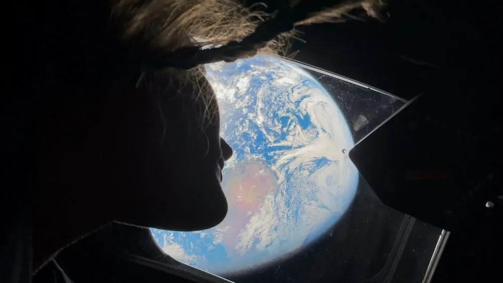 NASA: Εντυπωσιακές εικόνες από τη σκοτεινή πλευρά της Σελήνης καθηλώνουν τον πλανήτη