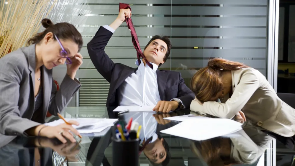 4 τύποι ανθρώπων με τους οποίους να αποφεύγετε να συνεργάζεστε