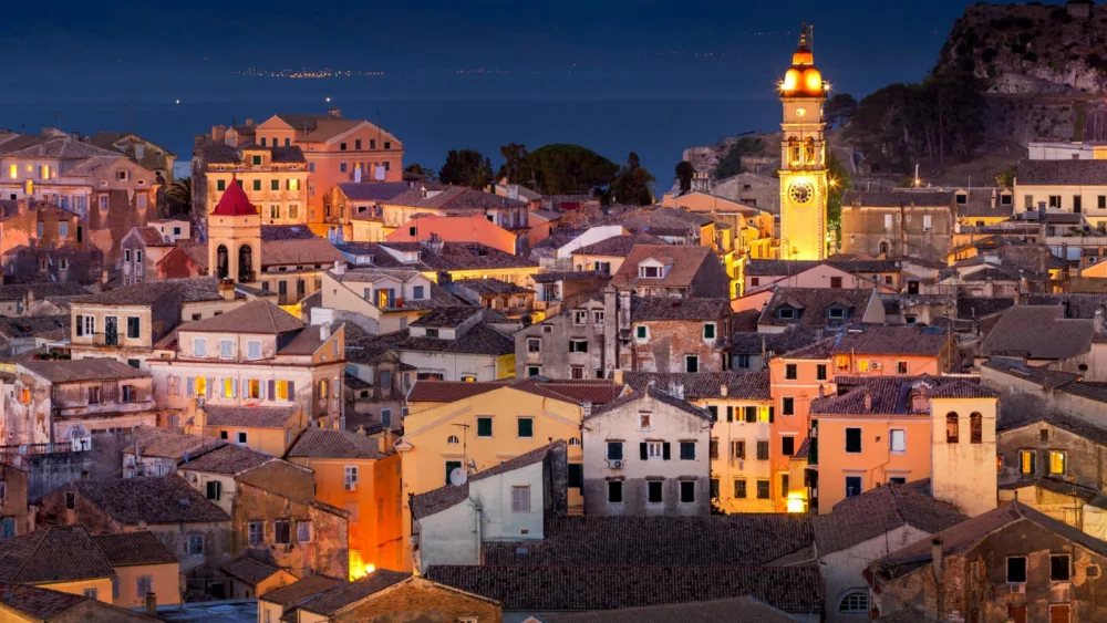 Ferryhopper: Οι κορυφαίοι νησιωτικοί προορισμοί του Πάσχα 2026 - Κέρκυρα και Αίγινα πρωταγωνίστησαν