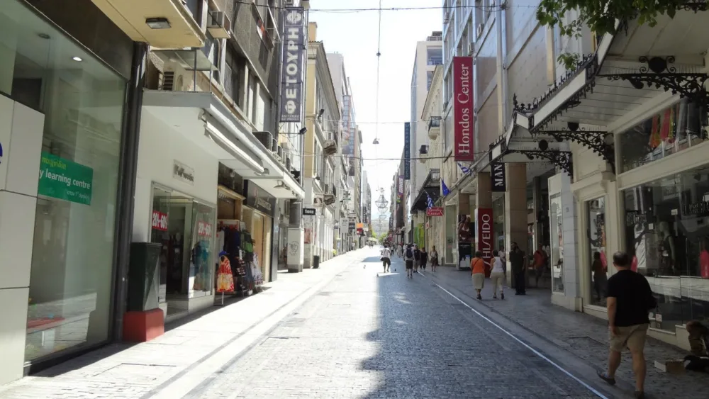 ΙΝΕΜΥ-ΕΣΕΕ: Συρρίκνωση των πωλήσεων, απαισιοδοξία, αλλά και «αντοχή» στα λουκέτα