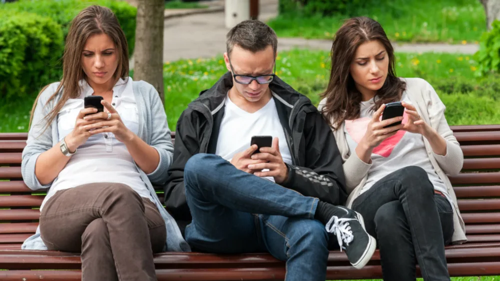 Cosmote: Προσφέρει απεριόριστα data από Black Friday μέχρι και Cyber Monday