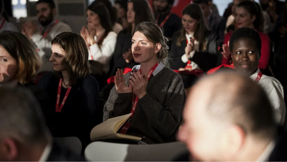 20 Γενικοί Διευθυντές της Coca-Cola ΗBC βοηθούν τους νέους της Ελλάδας να διεκδικήσουν το μέλλον τους