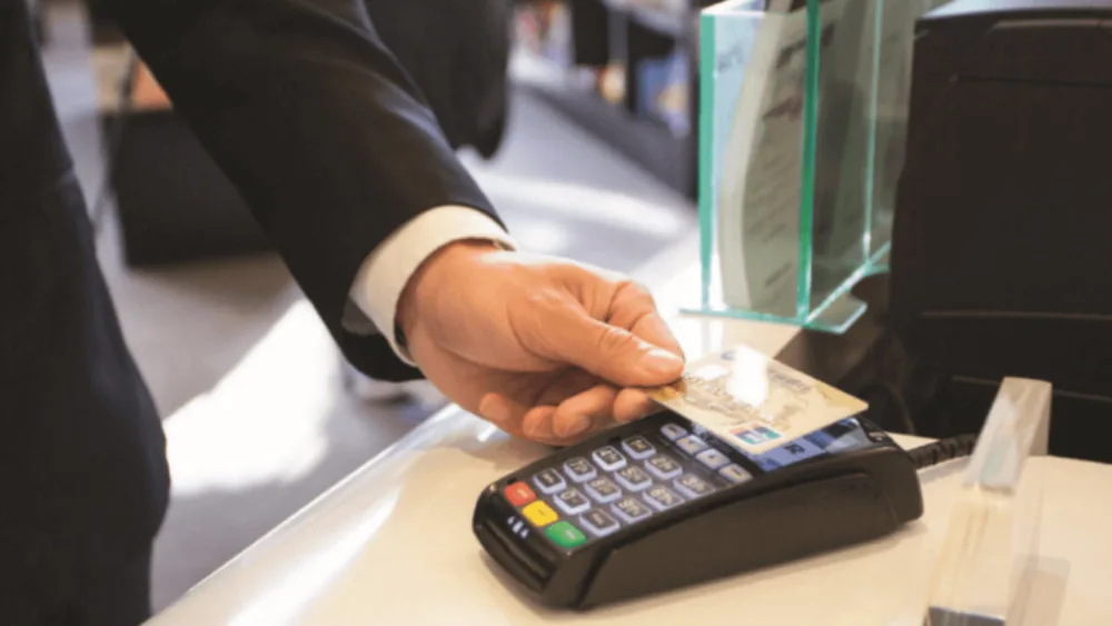 Visa - ΙΜΕ ΓΣΕΒΕΕ: Οι 3 στις 10 μικρομεσαίες επιχειρήσεις πληρώνουν πάνω από το 50% των δαπανών τους μέσω καρτών