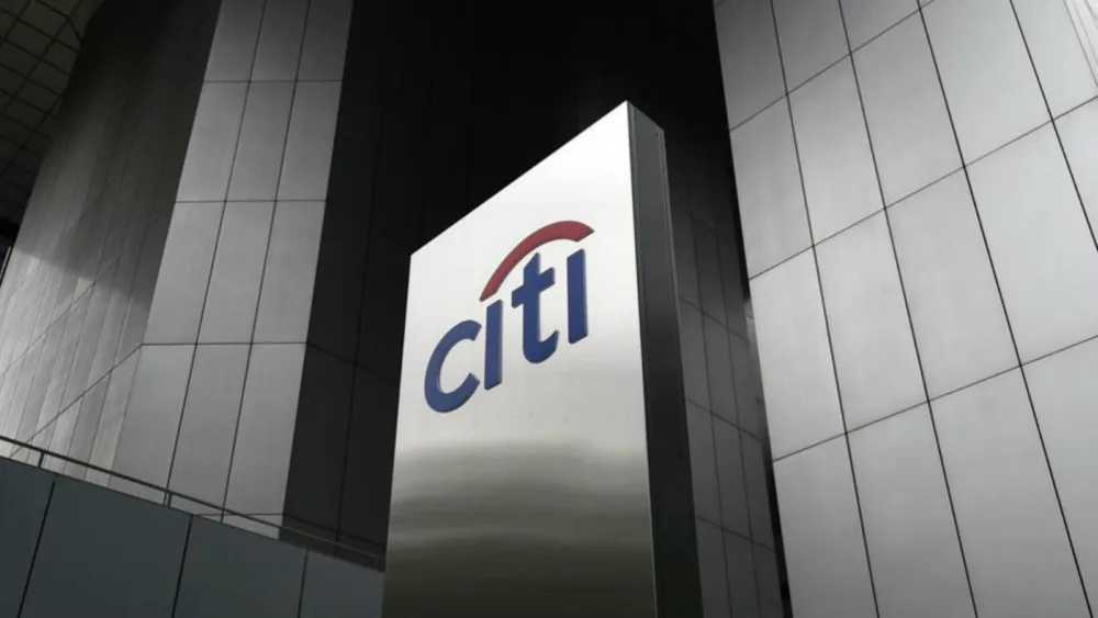 Citi: Εντείνεται ο ανταγωνισμός για άντληση κεφαλαίων, καθώς κράτη και ιδιωτικός τομέας αναζητούν χρηματοδότηση σε ένα περιβάλλον υψηλότερων επιτοκίων