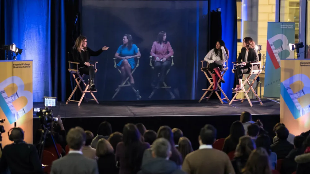 Πραγματικότητα η πρώτη διάλεξη σε πανεπιστήμιο μέσω ολογράμματος [video]