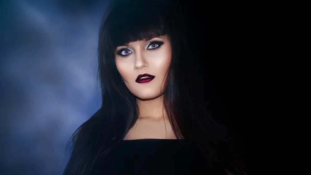 Ο γαλλικός οίκος μόδας Balmain λανσάρει τη νέα του κολεξιόν με ψηφιακά μοντέλα!