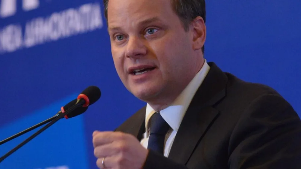 Έρχεται επιβίβαση με χρέωση κάρτας στα ΜΜΜ - Στο 1,20 το εισιτήριο μέχρι 31/10