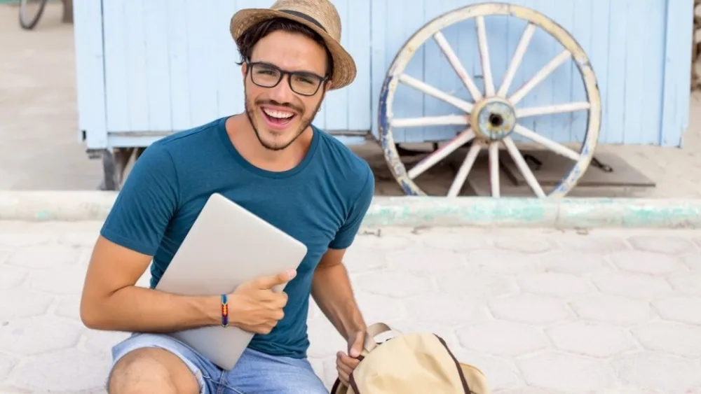 5 λόγοι για να επιλέξει κανείς να σπουδάσει και να εργαστεί στην Ελλάδα