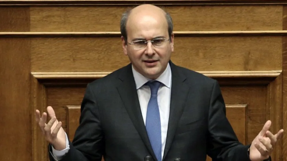 Χατζηδάκης για ηλεκτροκίνηση: Πράσινη πολιτική το ν/σ - Οι 5 βασικοί άξονες