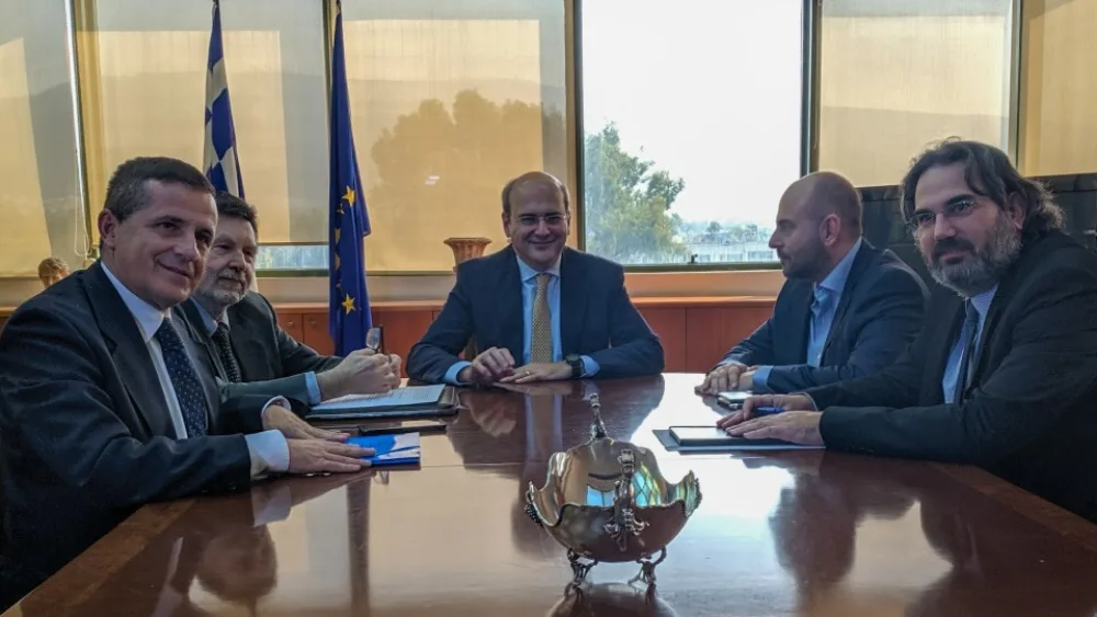 Χατζηδάκης: Ετοιμάζεται πλαίσιο μόνιμου χαρακτήρα για τους κατόχους αυθαιρέτων