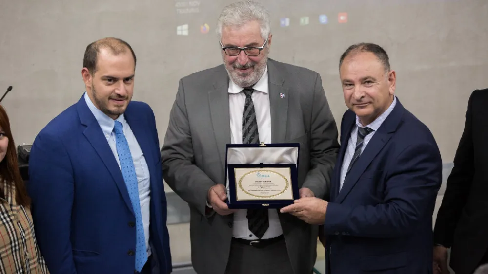 Βράβευση του Πρύτανη Πανεπιστημίου Πειραιώς από τον Σύνδεσμο Επιχειρήσεων Δυτικής Αττικής