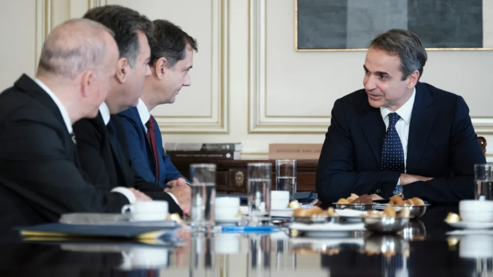 Μητσοτάκης προς Θεοχάρη: «Κάναμε καλή δουλειά το δεύτερο εξάμηνο του 2019»