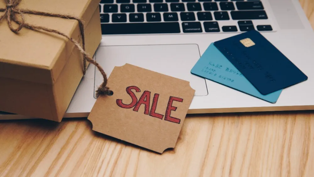 Τα 2/3 των e-shop «δεν συμμορφώνονται με βασικά καταναλωτικά δικαιώματα»