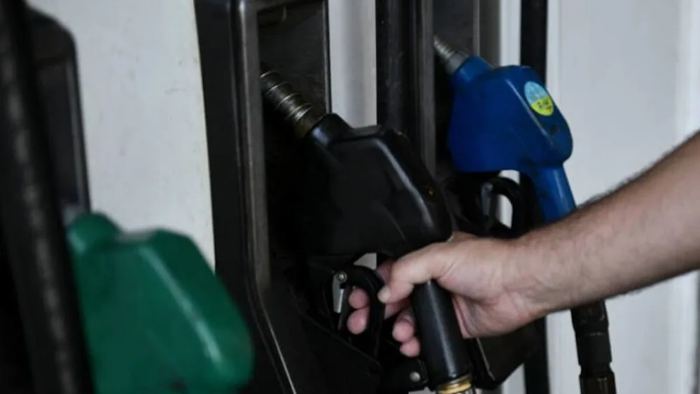 Νοθεία καυσίμων: Μη ανιχνεύσιμοι πολλές φορές οι διαλύτες - Τι προκαλούν και τι μπορούμε να κάνουμε