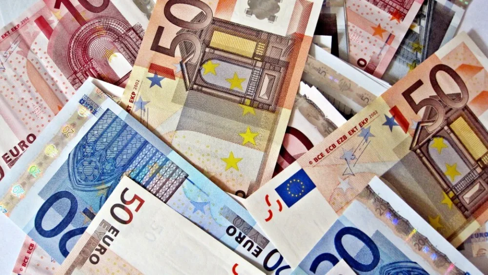 Σήμερα η καταβολή των 300 ευρώ σε επιπλέον 10.290 μακροχρόνια ανέργους με Ψηφιακό ΑΣΔ