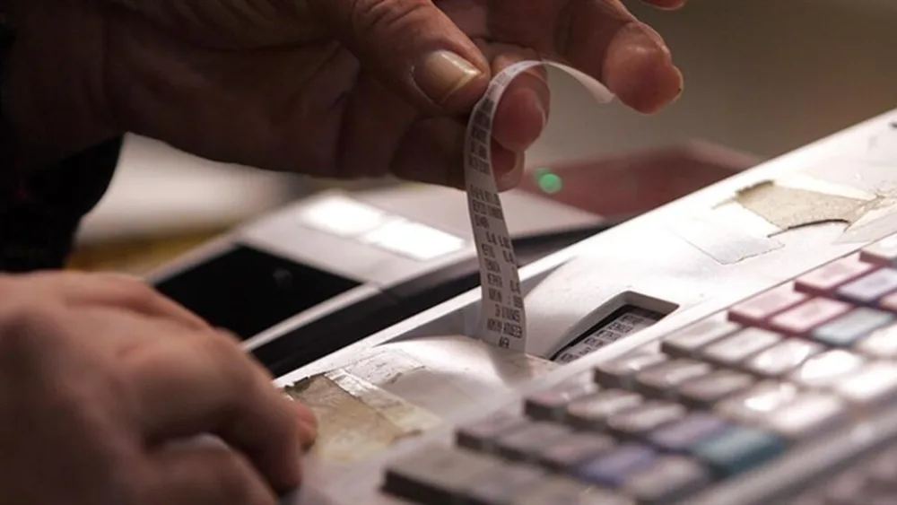 ΑΑΔΕ: Παράταση έως 31 Οκτωβρίου για την απόσυρση ταμειακών μηχανών