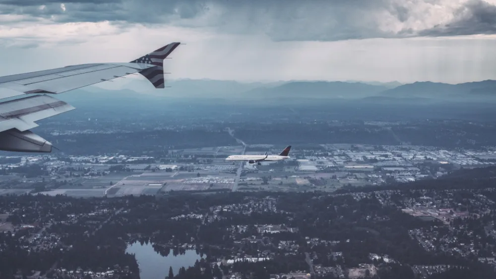 ΕΕ: Αλλαγές στη νομοθεσία για τη μείωση των εκπομπών από τις αεροπορικές μεταφορές