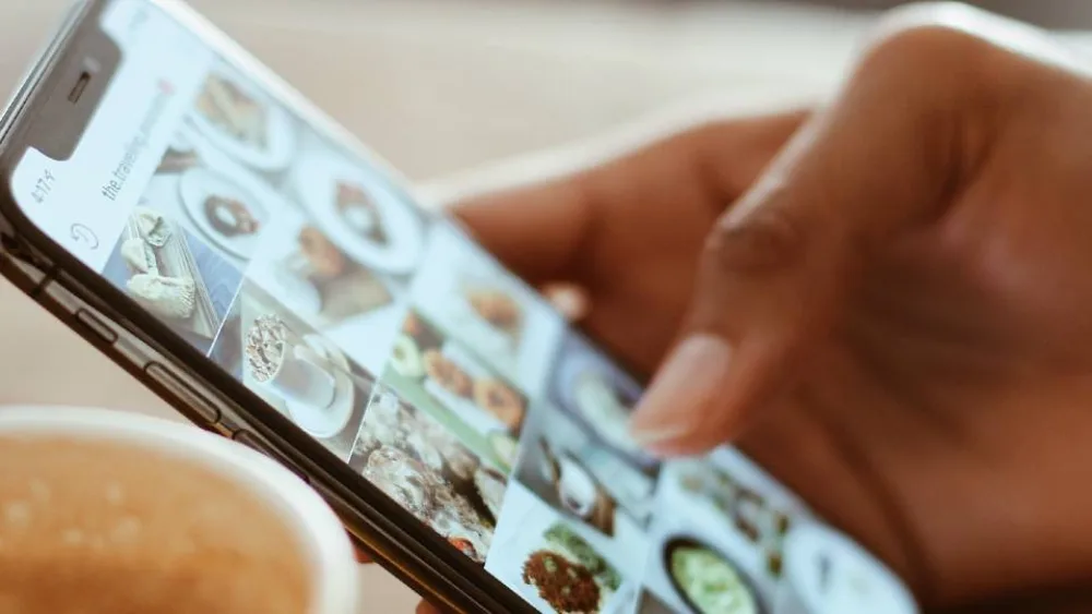 Το 57% των Ελλήνων έχει συμμετοχή σε κάποιο μέσο κοινωνικής δικτύωσης